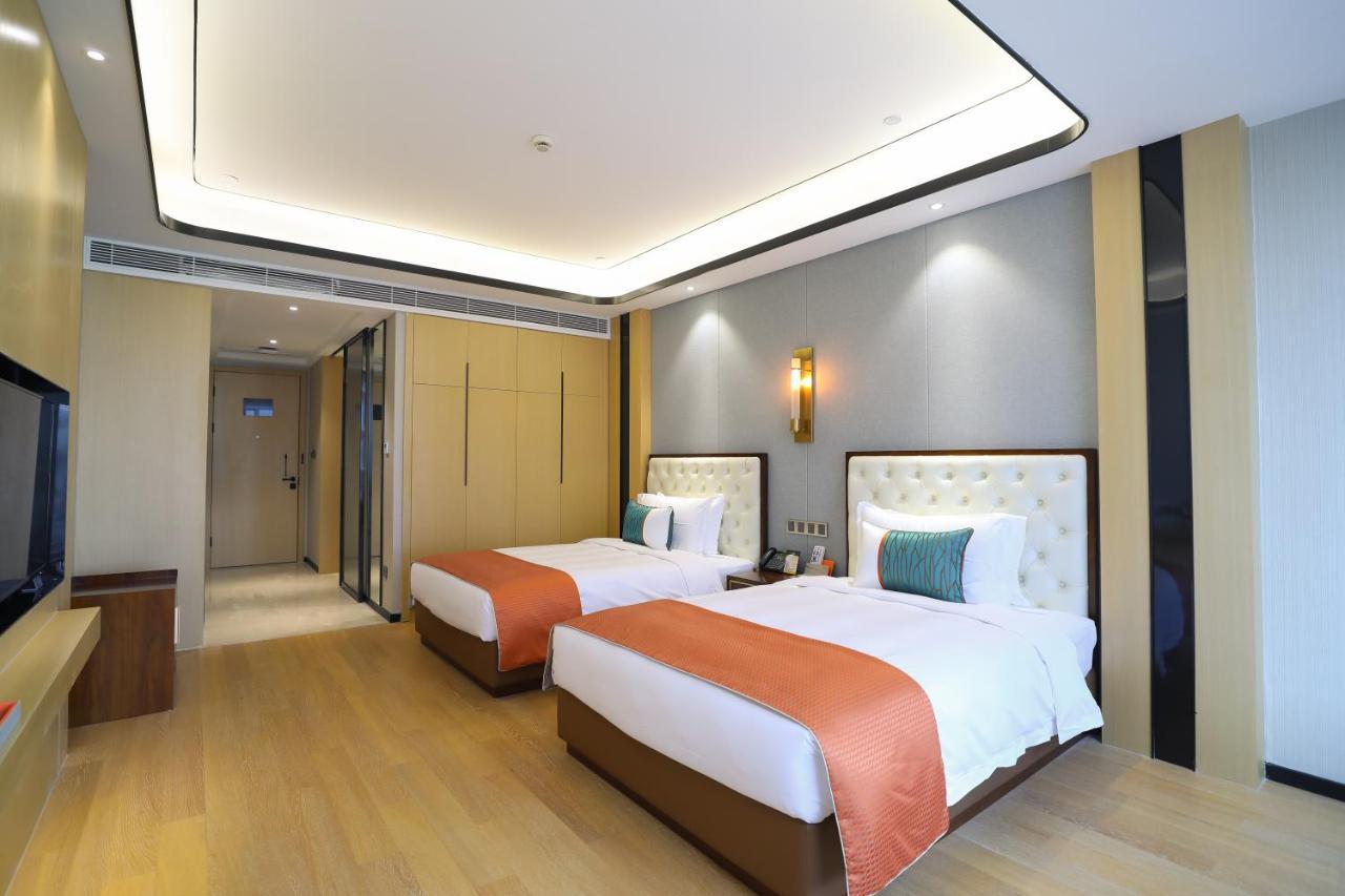 Jinling Funhome Hotel Nanjing Jiulong Lake - Nanjing South Railway Station Екстер'єр фото